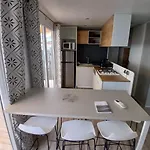 مكان تخييم Mobilhome Dans Les Pins *