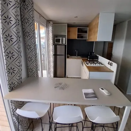 キャンプ場 Mobilhome Dans Les Pins *