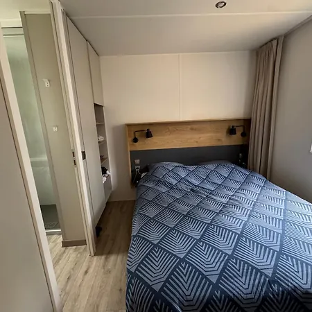 Mobilhome Dans Les Pins セノッス - ル・ペノン