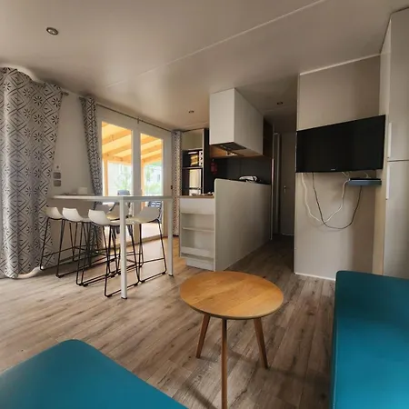 营地 Mobilhome Dans Les Pins *