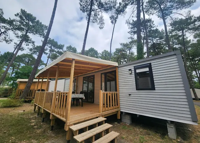 Mobilhome Dans Les Pins *